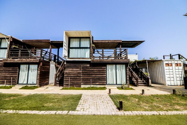 Essential indulgences for an opulent culinary retreat in the cotswolds