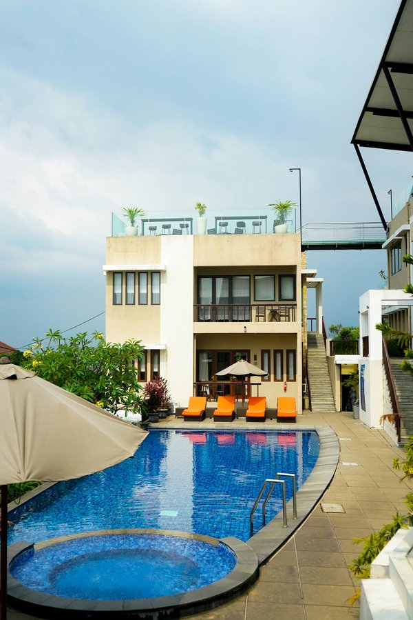 Luxury villas south of france: explore provençal charm and elegance